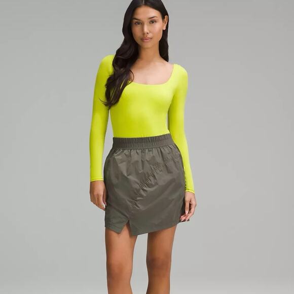 NWT Lululemon Wundermost Ultra-Soft Nulu Square-Neck Long-Sleeve Bodysuit Size M - Picture 2 of 9